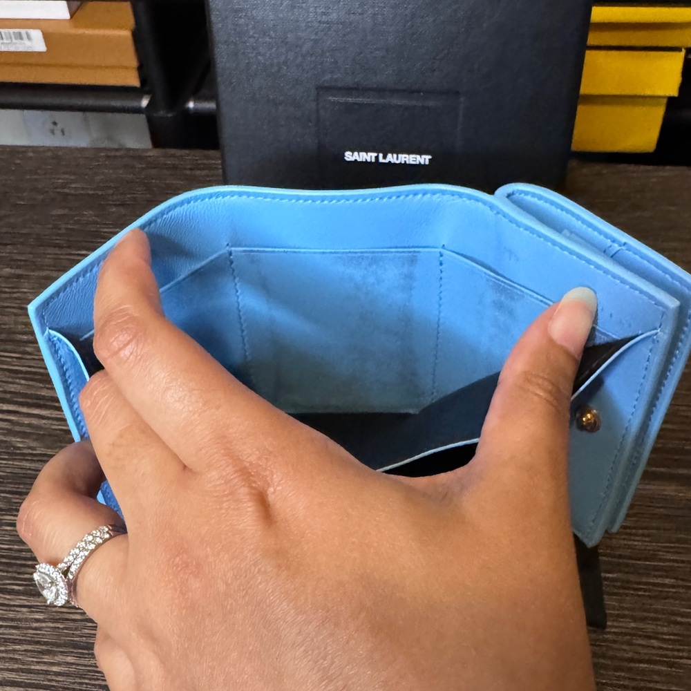 ☀️SOLD☀️Ombré Sunset Saint Laurent Compact Wallet - Picture 5 of 8